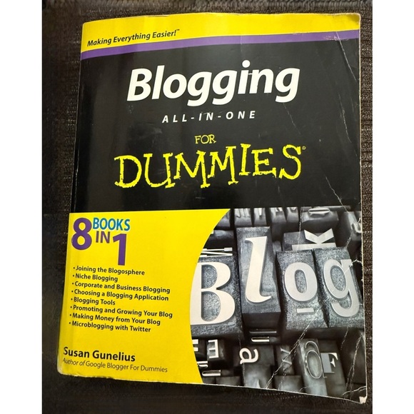 Blogging All-in-One For Dummies Book - Picture 1 of 2